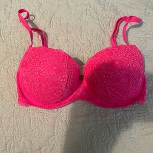 Gently used pink by vs